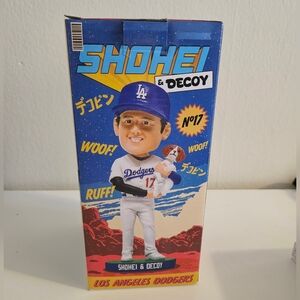 ⚾ Shohei Ohtani with Decoy Dodgers bobblehead! 🧢